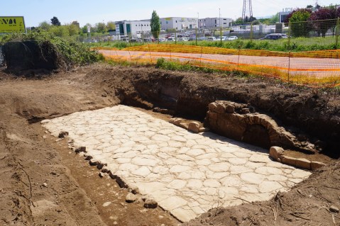 palestrina_scoperta-strada-basolata-romana_3_foto-sapab-rm-ri
