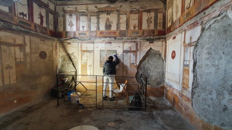 pompei_CASA DEI VETTII_restauro in corso_1_foto-parco-archeologico-pompei