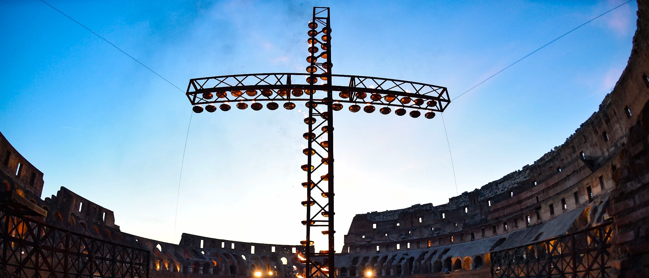 roma_colosseo_via-crucis_croce_foto-PArCo