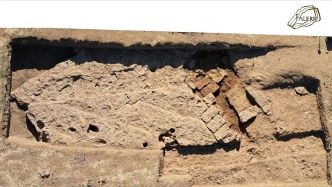 civita-castellana_falerii_scavi-al-vignale_conclusa-campagna_strutture-murarie_foto-filippo-materazzi