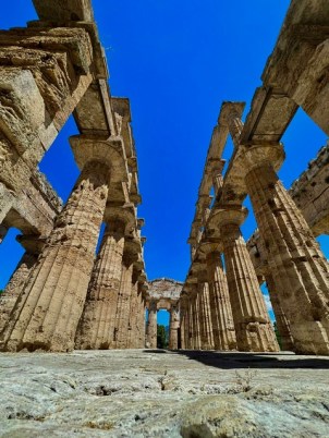 paestum_santuario-meridionale_Interno tempio di Nettuno_1. jpg
