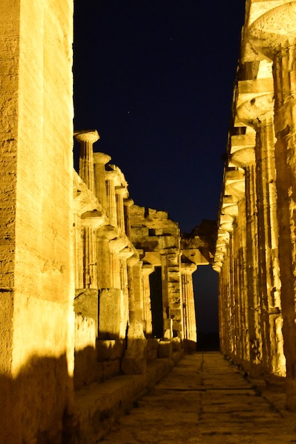 paestum_santuario-meridionale_interno tempio di Nettuno_foto-pa-paeve