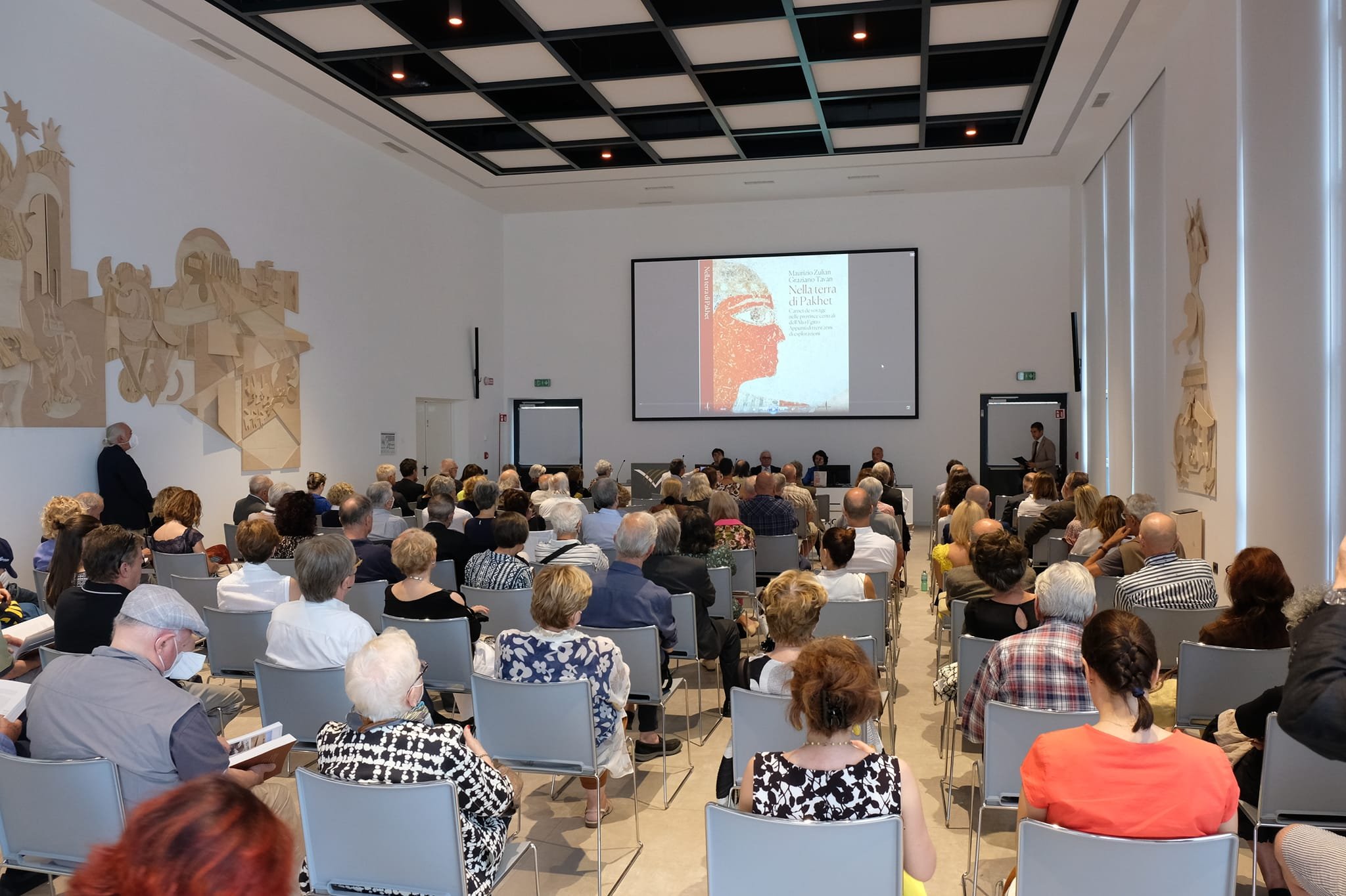 rovereto_nella terra di pakhet_presentazione_sala-cantina-vivallis_foto-fmcr