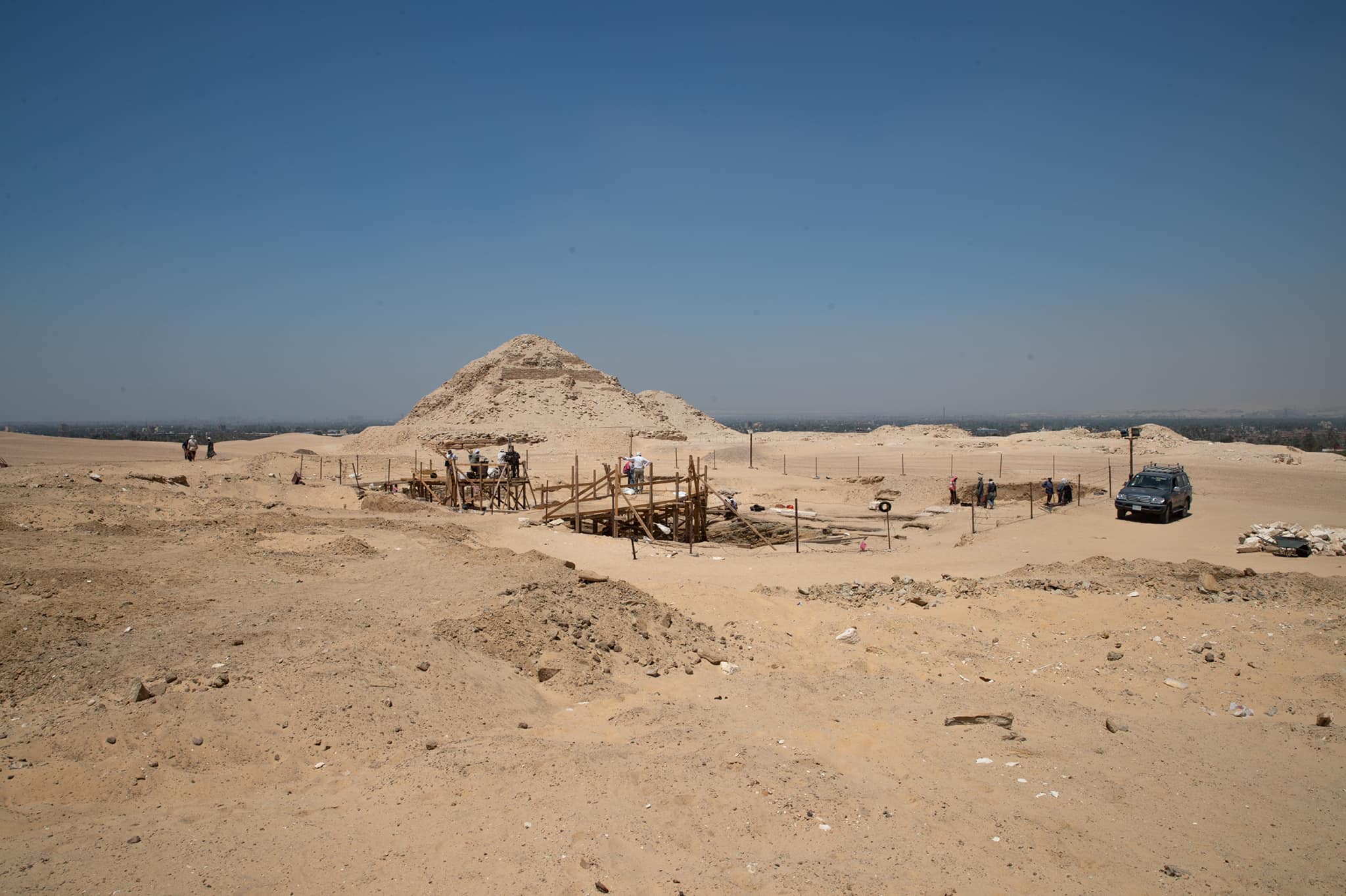 egitto_giza_abusir_tomba-comandante-soldati_area-scavo-esterna_foto-ministry-of-tourism-and-antiquities