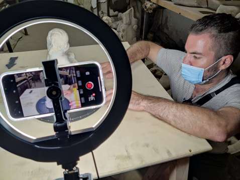 napoli_mann_MetaMuseo_studiosi a lavoro_rilevazione-reperti-da-deposito_foto-mann