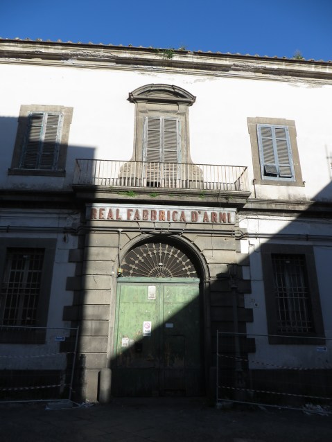 torre-annunziata_real-fabbrica-d-armi_spolettificio_ingresso_foto-grande-pompei-mic