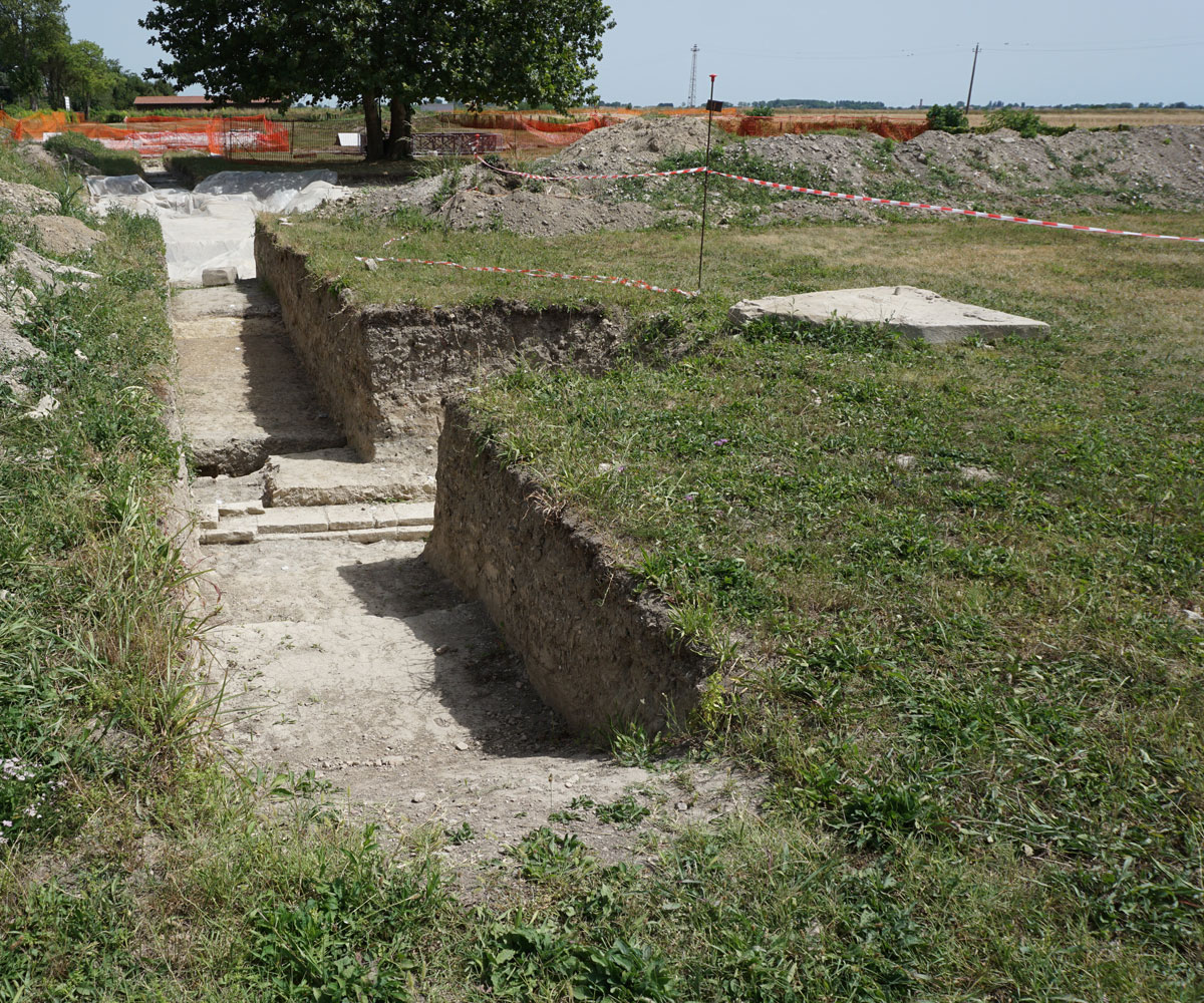 altino_area-archeologica_quartiere-residenziale-augusteo_prima-dello-scavo-infrastruttura-pubblica_foto-drm-veneto