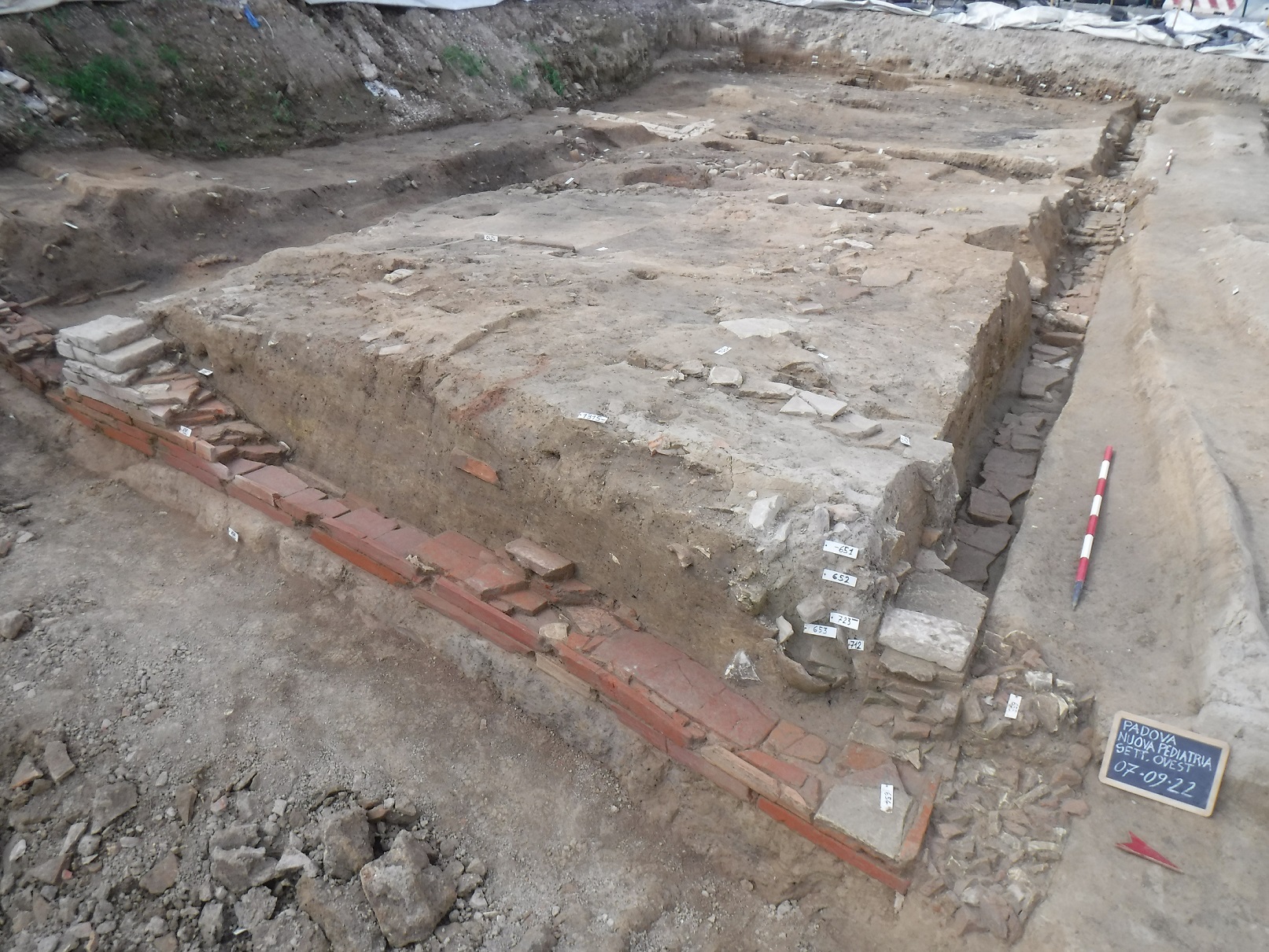 padova_nuova-pediatria_indagini-archeologiche-preliminari_2_settore-ovest_foto-ditta Malvestio Diego &amp; C. snc