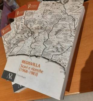 libro_Regisvilla. Scavi e Ricerche (1968 – 1983)_copertina