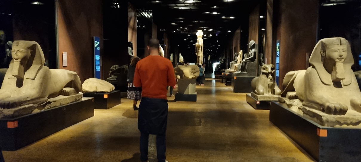 torino_egizio_galleria-dei-re_visitatori_foto-graziano-tavan