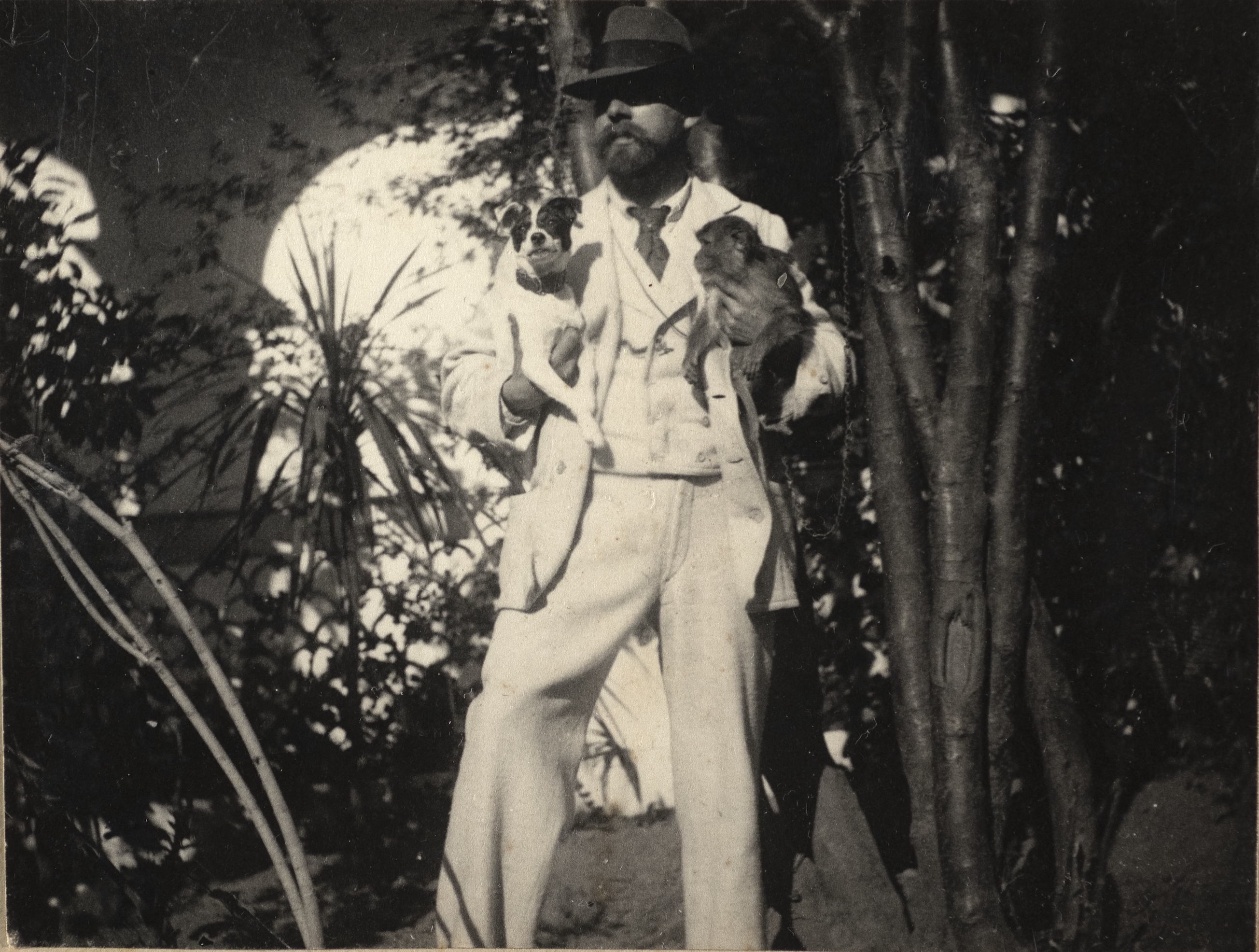 Axel Munthe con cane e Billy