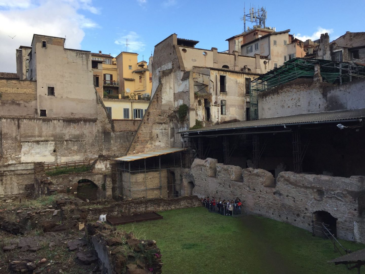 roma_crypta-balbi_Area-antistante-l-esedra_foto-mnr