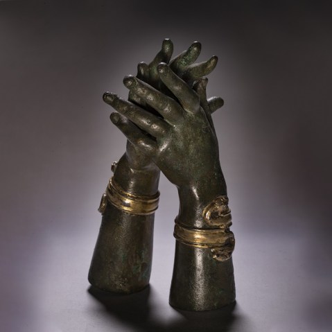 taranto_archeologico_schiaccianoci-in-bronzo-e-oro_foto-marta