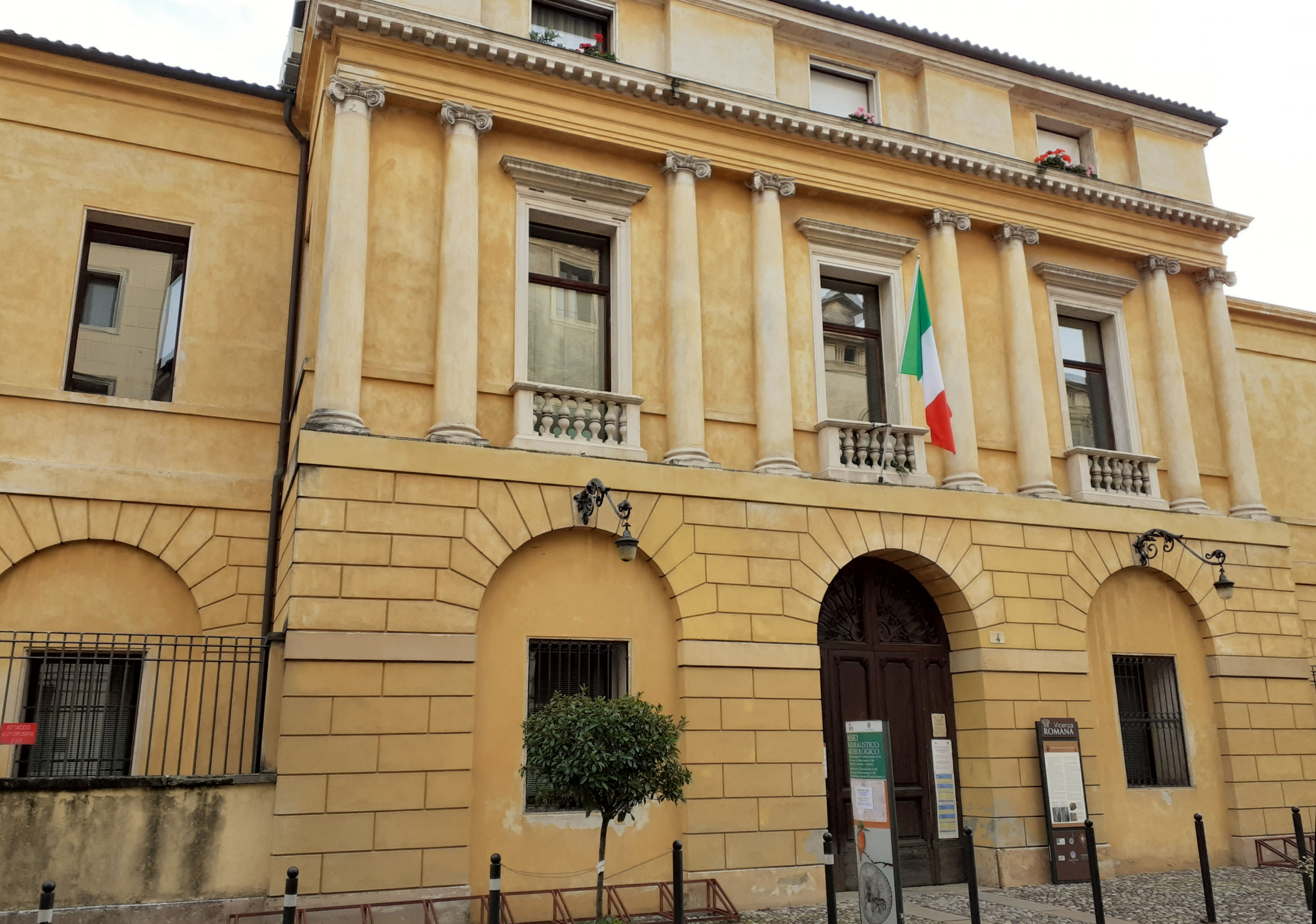 vicenza_museo-naturalistico-archeologico_facciata-esterna_foto-comune-di-vi