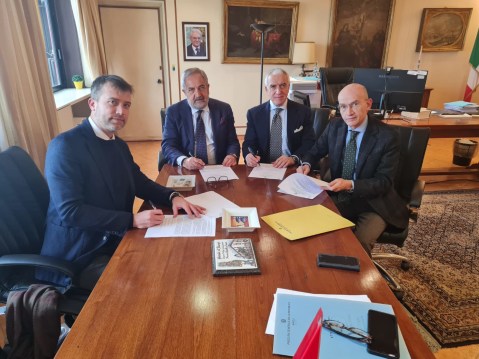 pompei_firma-protocollo Demolizione immobili _zuchrtriegel_riello_gialanella_fragliasso_foto-parco-archeologico-pompei