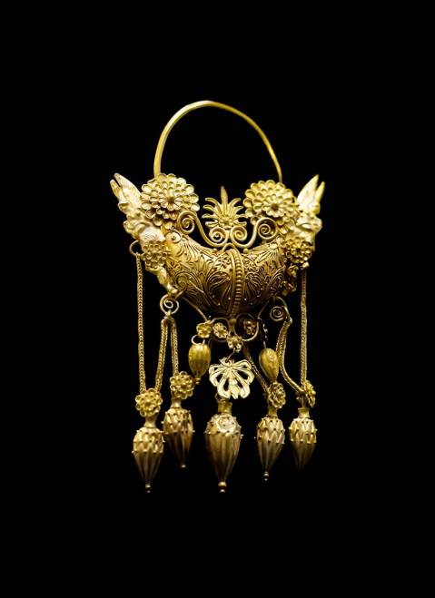 taranto_archeologico_orecchino-d-oro-a-navicella_foto-marta