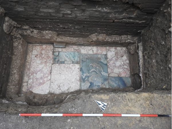 fano_sabap_scoperta-resti-edificio-pubblico-romano_pavimentazione-di-marmi-preziosi_foto-sabap-An-PU