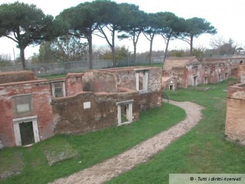 ostia-antica_parco_nceropoli-di-porto_isola-sacra_foto-mic