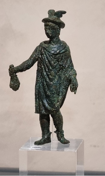 rovereto_museo-città_mostra-gente-di-fiume_bronzetto-di-mercurio_da-rovereto_battisti_foto-graziano-tavan