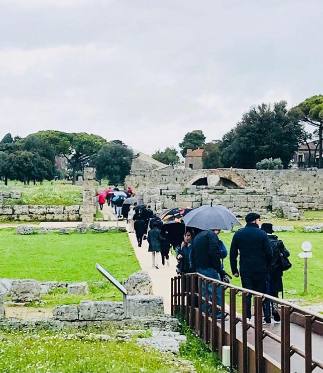 paestum-velia_parco_visitatori-25-aprile_foto-pa-paeve
