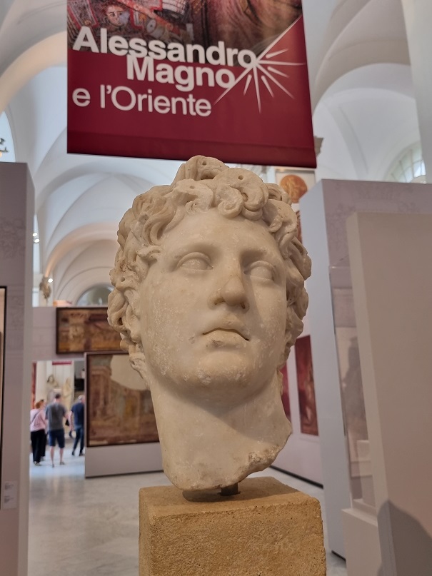 napoli_mann_mostra-alessandro-magno-e-l-oriente_testa-alessandro_da-salonicco_foto-graziano-tavan