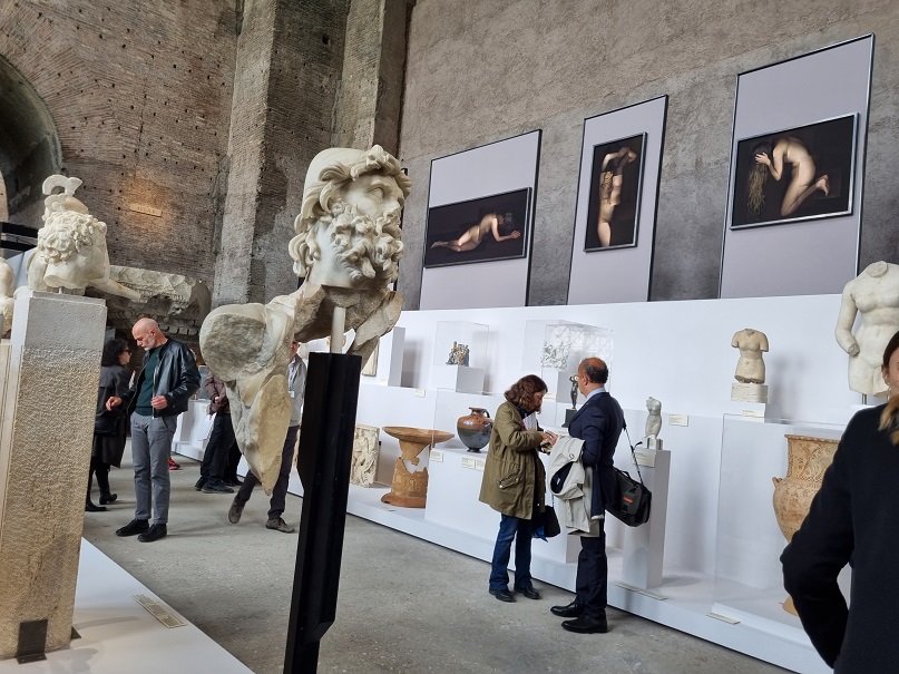 roma_terme-di-diocleziano_mostra-l-istante-e-l-eternità_aula-II_foto-graziano-tavan