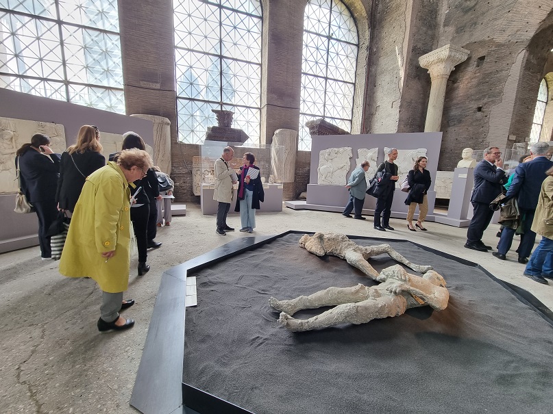 roma_terme-di-diocleziano_mostra-l-istante-e-l-eternità_vittime-pompeiane_calchi_foto-graziano-tavan