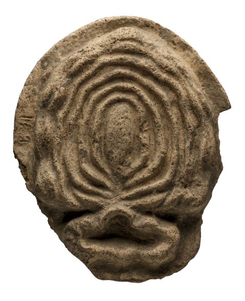 roma_villa-giulia_utero-a-placca_da-deposito-fontanile-vulci_foto-etru