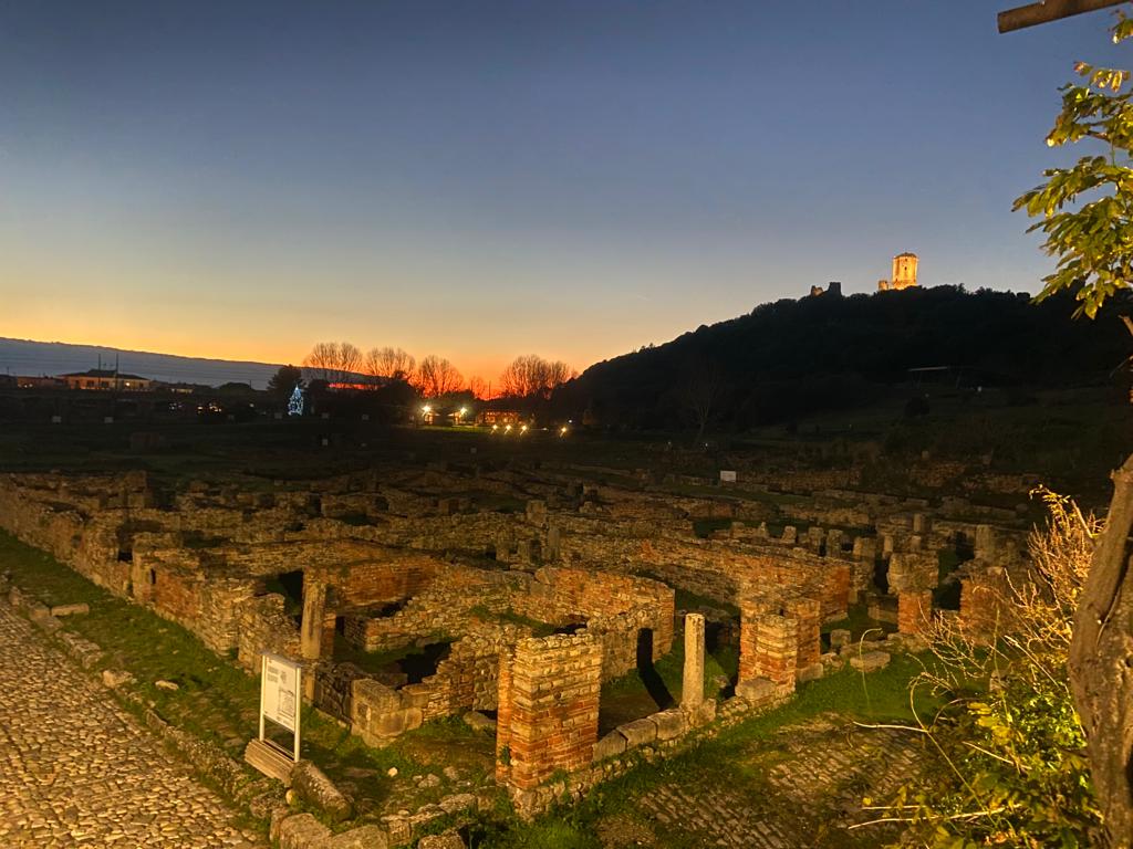 Velia_città bassa_notturno_rassegna_foto-pa-paeve