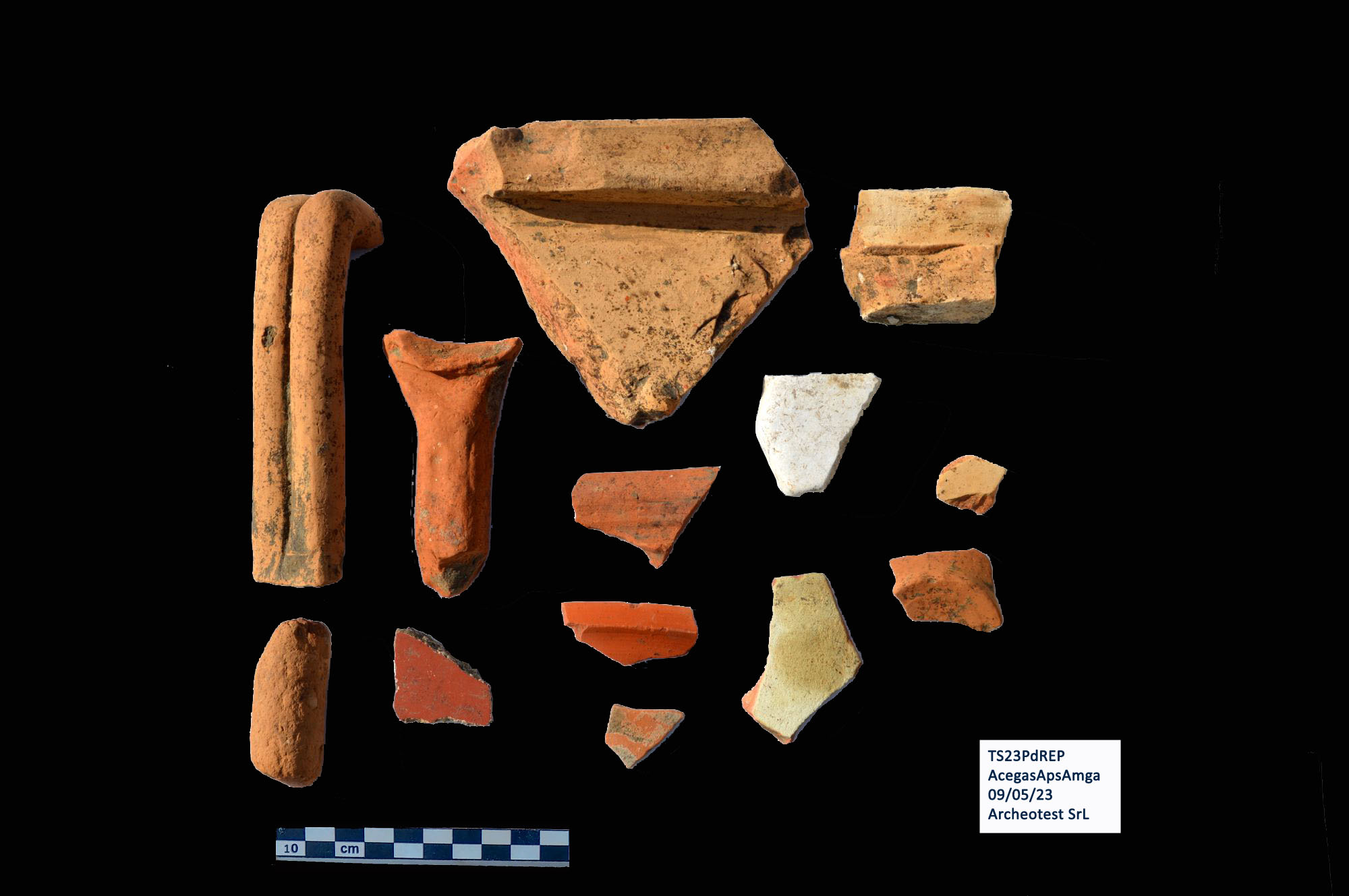 trieste_piazza-della-repubblica_scoperte-antica-tergeste_framment-ceramici_foto-sabap-fvg