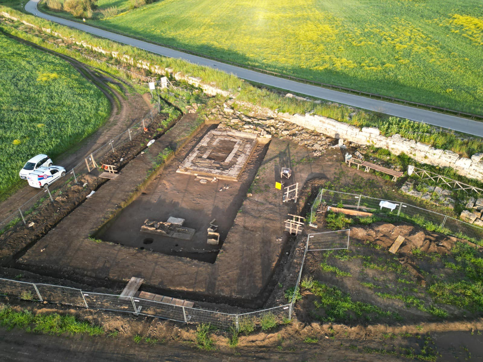 paestum_tempietto-arcaico_veduta-dall-alto_foto-pa-paeve