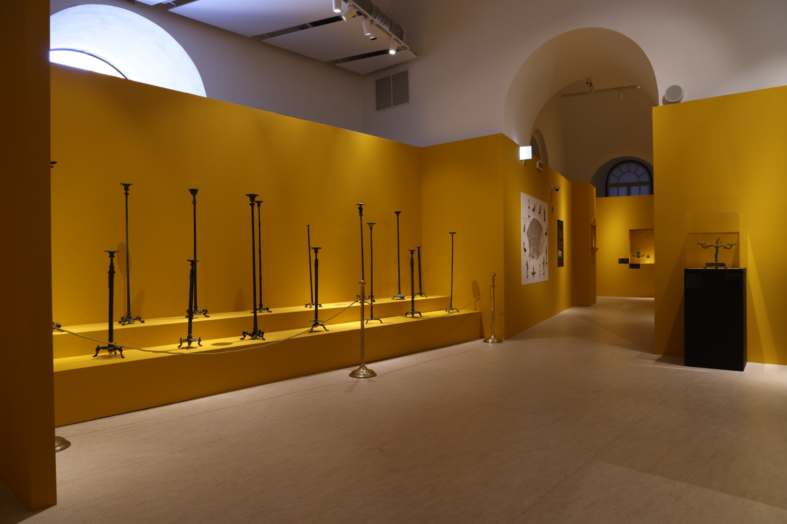 roma_capitolini_villa-caffarelli_mostra-nuova-luce-da-pompei-a-roma_candelabri_foto-roma-capitale