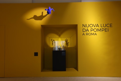 roma_capitolini_villa-caffarelli_mostra-nuova-luce-da-pompei-a-roma_ingresso-e-opera-di-mauer_foto-roma-capitale