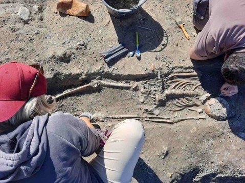 jesolo_area-archeologica-antiche-mura_monastero-san-mauro_campagna-2023_scheletro-con-osteocondromi_foto-unive