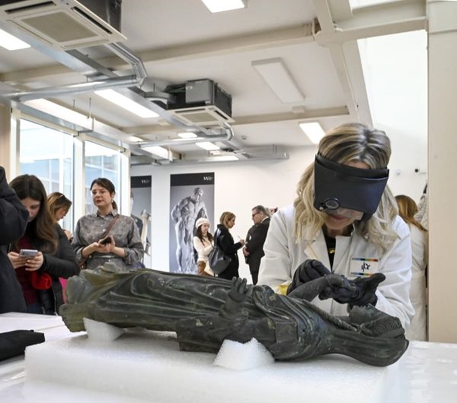 napoli_mann_mostra-gli-dei-ritornano-i-bronzi-di-san-casciano_laboratori_restauro_foto-mann