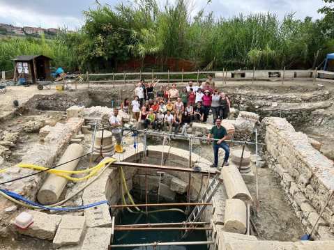 san-casciano-dei-bagni_santuario-etrusco-romano_team-di-scavo_foto-uni-stranieri-siena