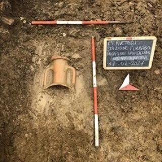 cerveteri_ex-stazione-furbara_scoperta-anfora-vinaria_foto-mic