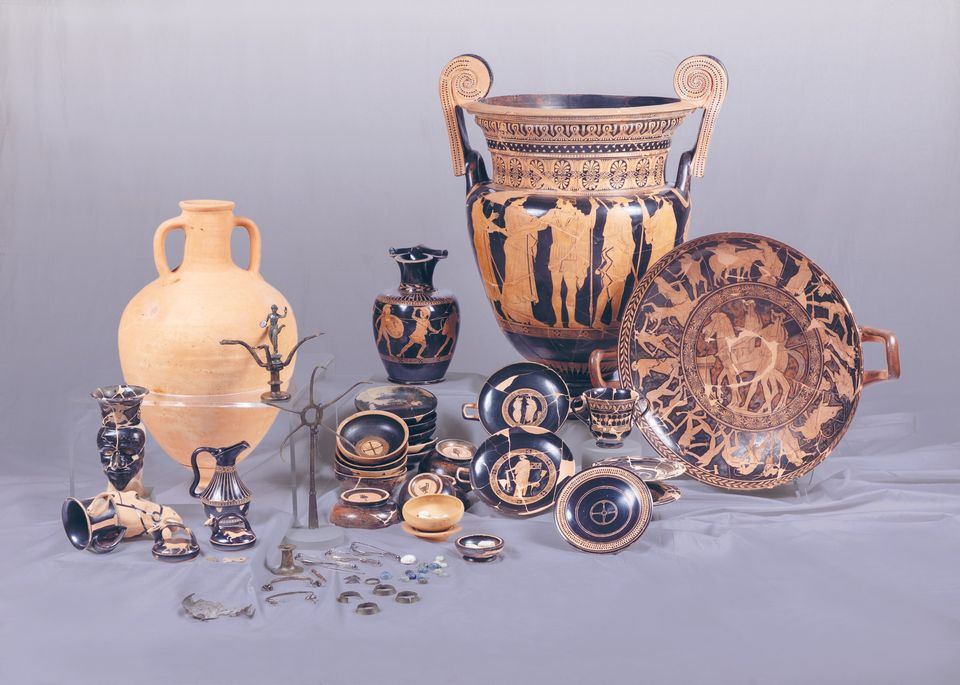 ferrara_archeologico_tomba-18C_valle-pega-spina_corredo_foto-etru