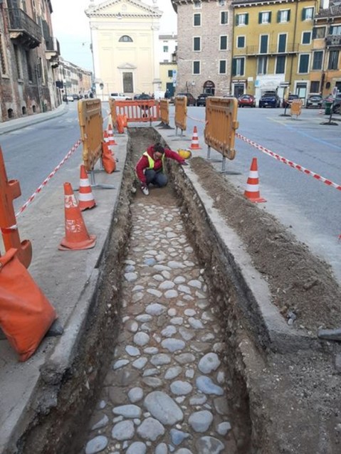 verona_sabap_scoperte-strade-antiche_ciottoli-rinascimentali_foto-sabap-vr