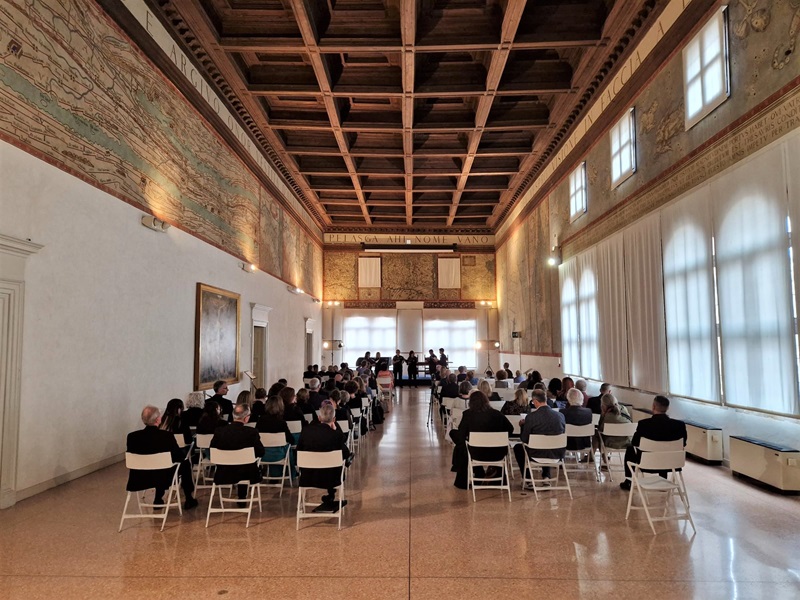 ferrara_archeologico_sala-carte-geografiche_panoramica_foto-drm-er