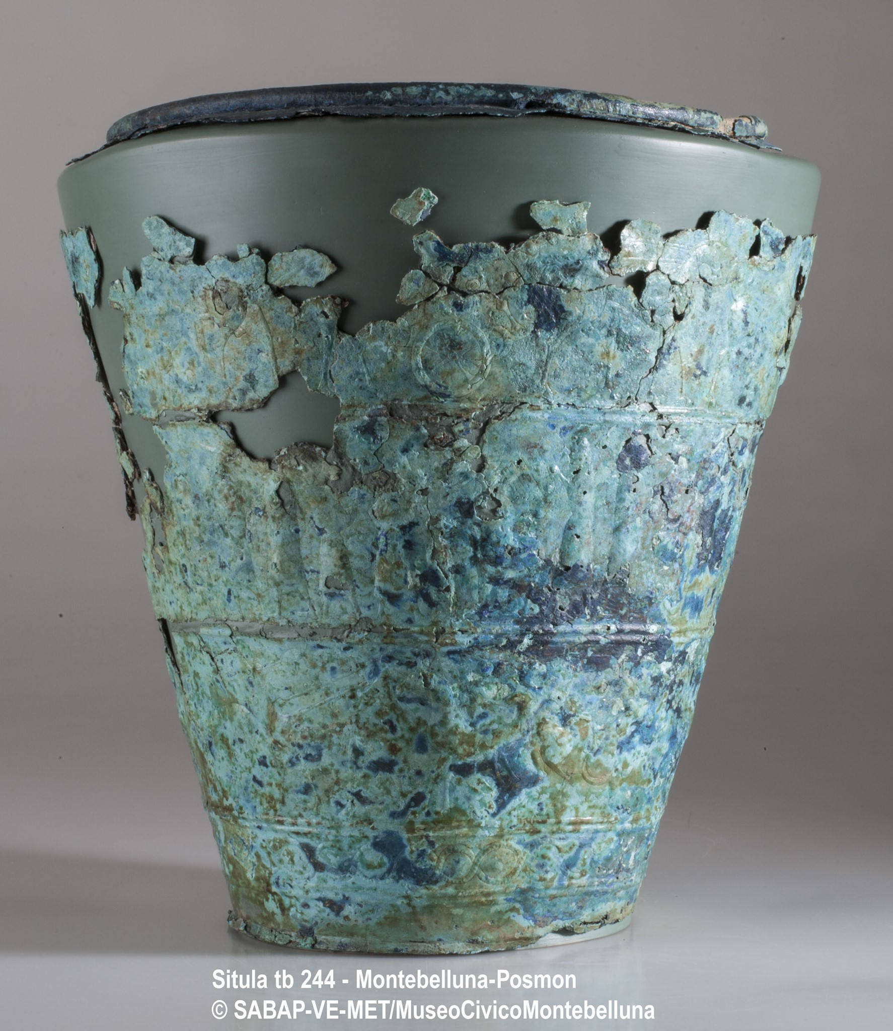 montebelluna_archeologico_situla-tb-244_da-necropoli-di-posmon_foto-sabap-ve-met