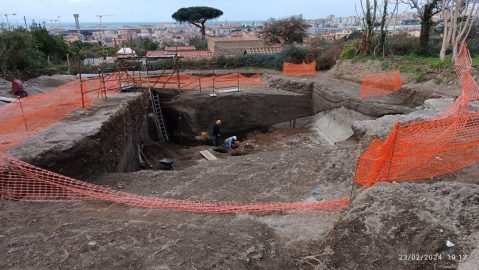 pompei_parco_villa-dei-misteri_scavo-nell-area-della-casa-abbattuto_foto-parco-archeologico-pompei
