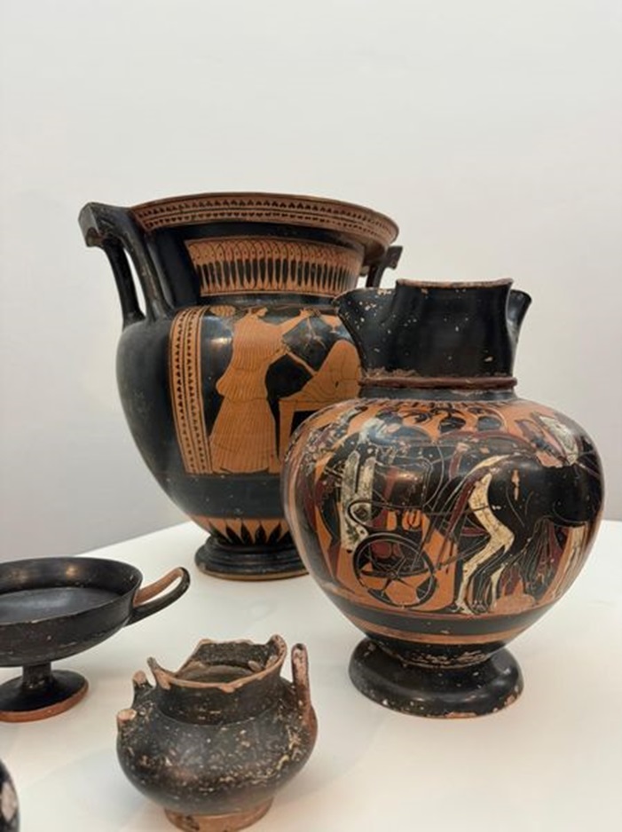 sambuca_archeologico_nuovo-percorso_corredo-tomba-della-regina-di-monte-adranone_foto-regione-siciliana