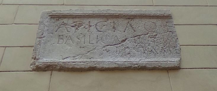 verona_archeonaute_giornata-della-donna_ritratti-di-donne-che-hammo-fatto-la-storia-di-verona_epigrafe-apicia_foto-archeonaute