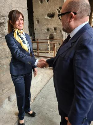 roma_colosseo_ministro-sangiuliano-addetta-all-accoglienza_foto-PArCo
