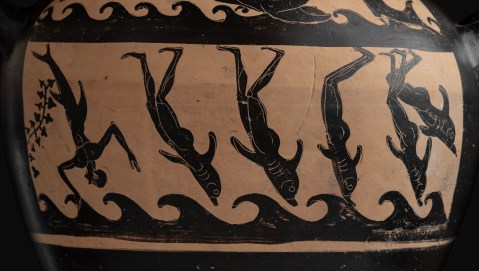 roma_villa-giulia_hydria-con-trasformazione-dei-pirati-tirreni-in-delfini_foto-etru