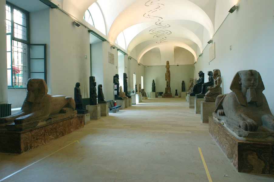 torino_egizio_statuario-all-epoca-di-donadoni-roveri_foto-museo-egizio