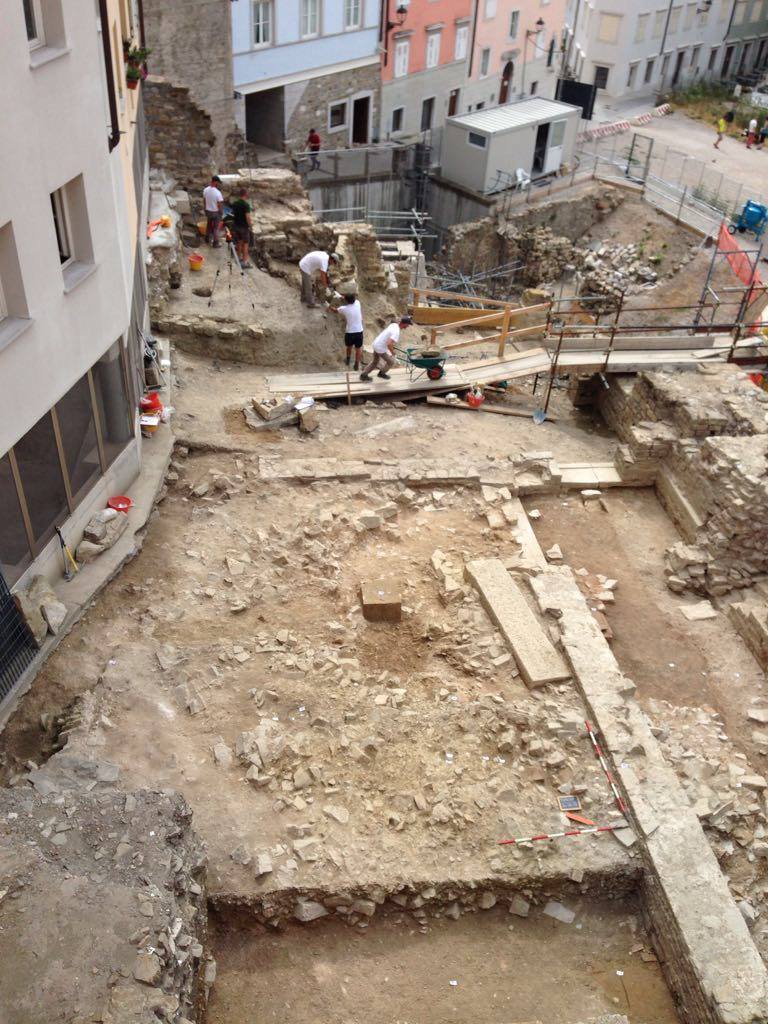 trieste_sabap_scavi-via-crosada-via-capitelli_cittavecchia_2017_foto-sabap-fvg