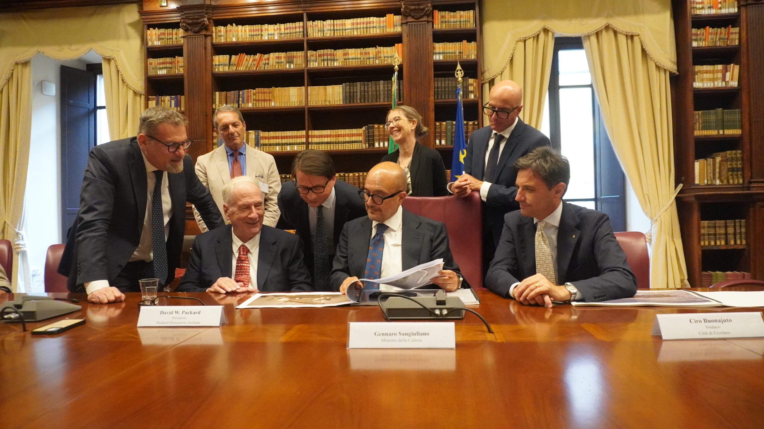 ercolano_parco_protocollo-d-intesa-per-ampliamento-e-riqualificazione-parco_firma_foto-paerco