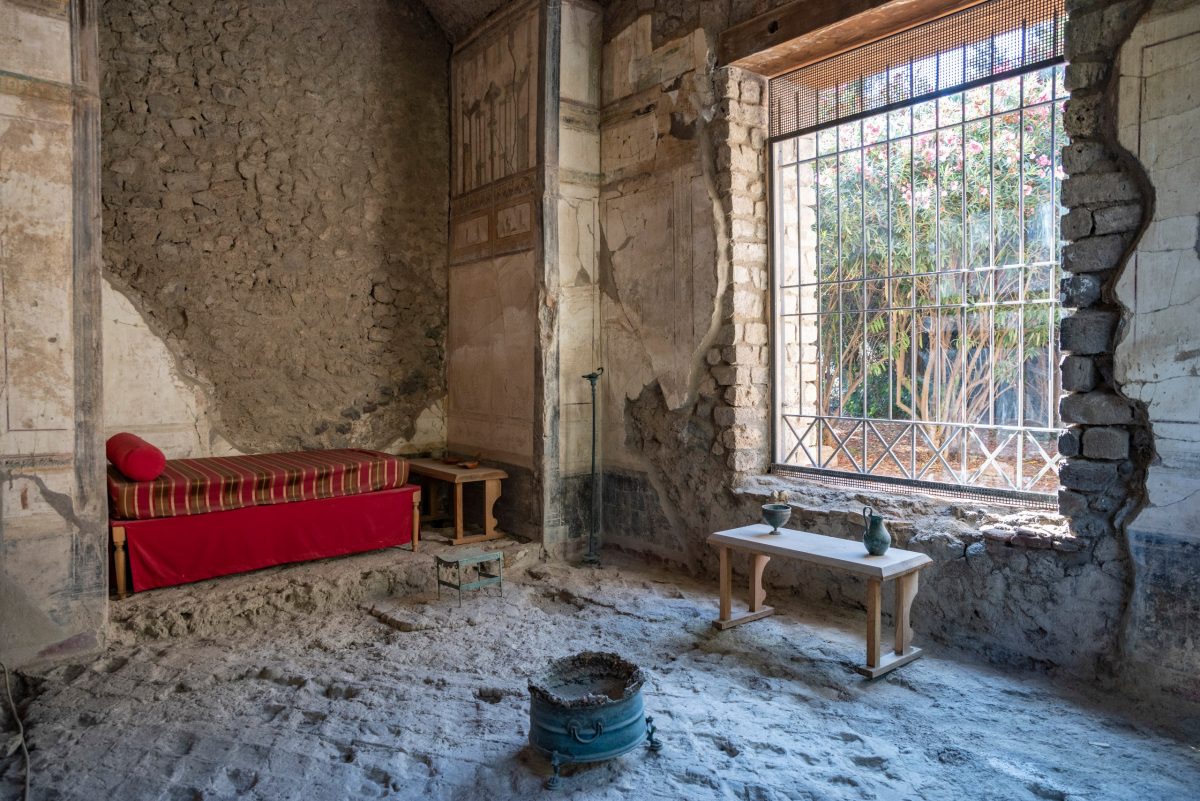 pompei_villa-imperiale_triclinio_ricostruzione-sala-da-pranzo_foto-parco-archeologico-pompei